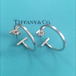 Tiffany & Co. T Wire hoop earrings